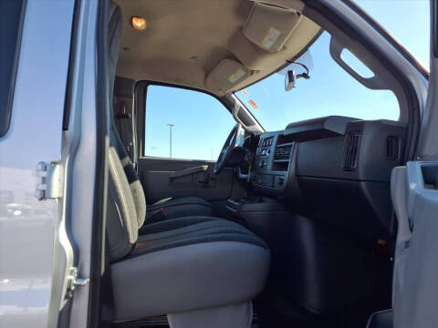 2025 Chevrolet Express 2500