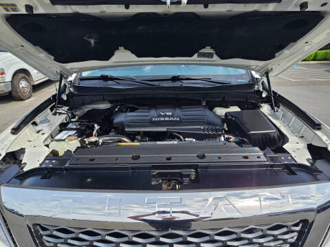 2017 Nissan Titan SL