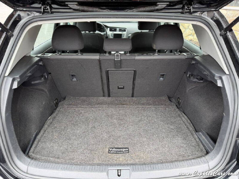 2016 Volkswagen Golf TSI S