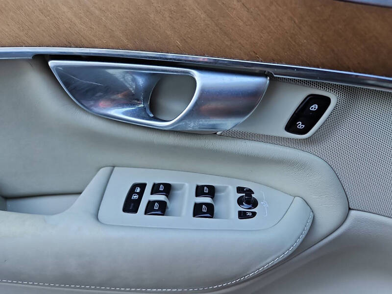 2017 Volvo XC90 T6 Inscription