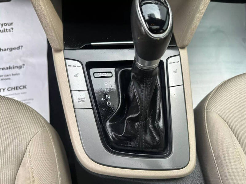 2017 Hyundai Elantra Value Edition