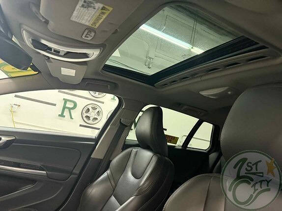 2016 Volvo V60 Cross Country T5 Platinum