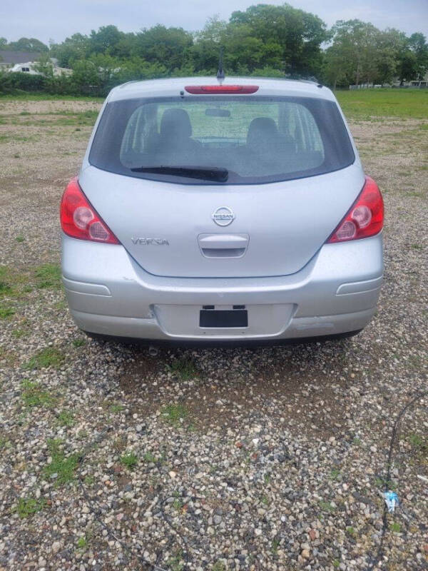 2009 Nissan Versa 1.8 S