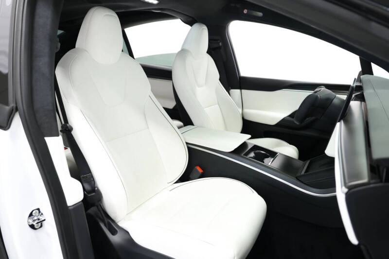 2022 Tesla Model X Plaid