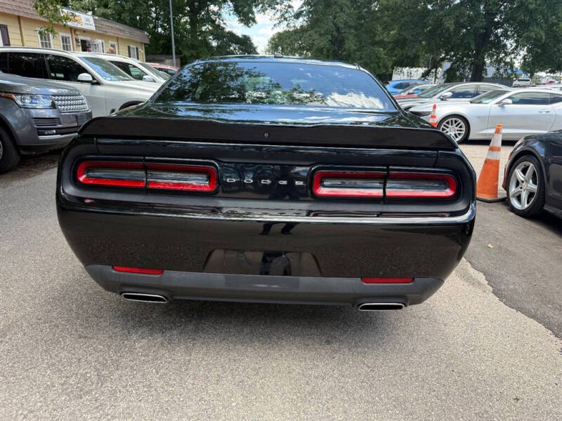 2019 Dodge Challenger SXT
