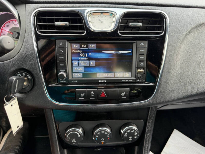 2013 Chrysler 200 Limited