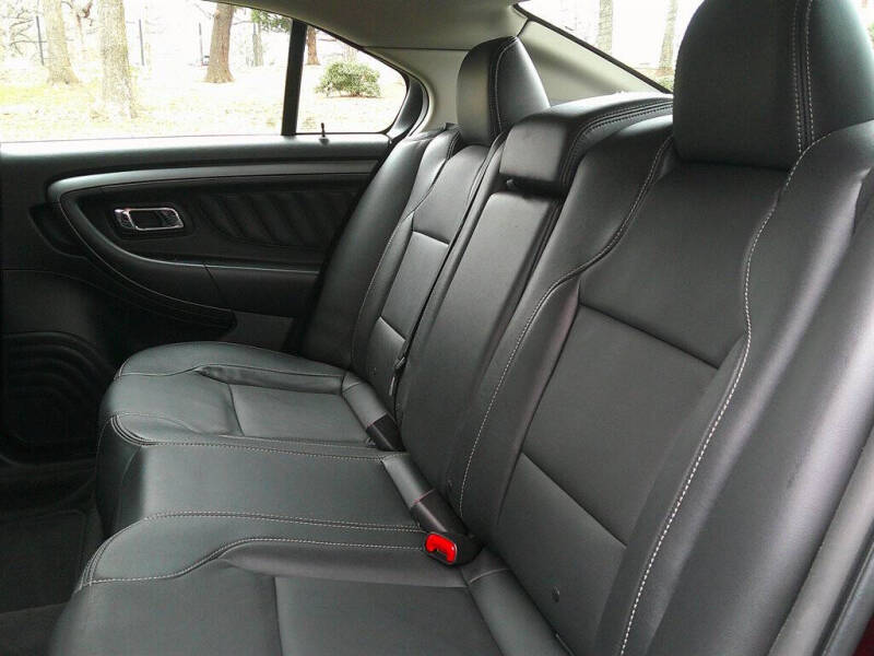 2011 Ford Taurus SEL