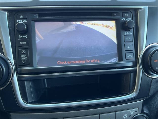 2013 Toyota Highlander SE