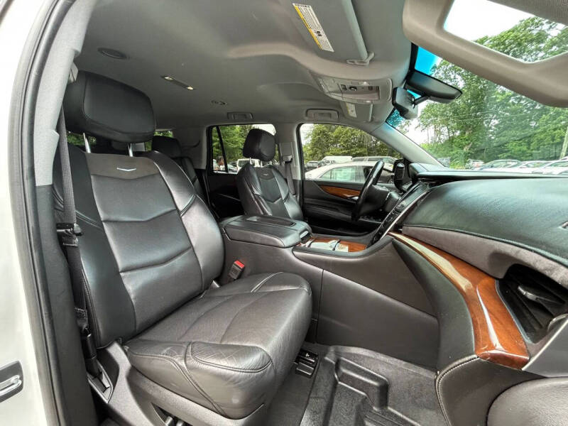 2019 Cadillac Escalade Standard