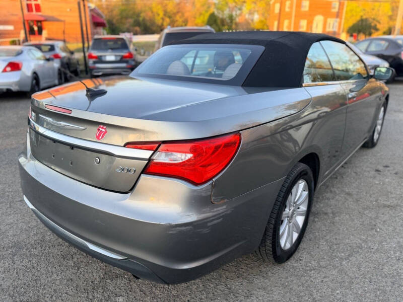 2013 Chrysler 200 Touring