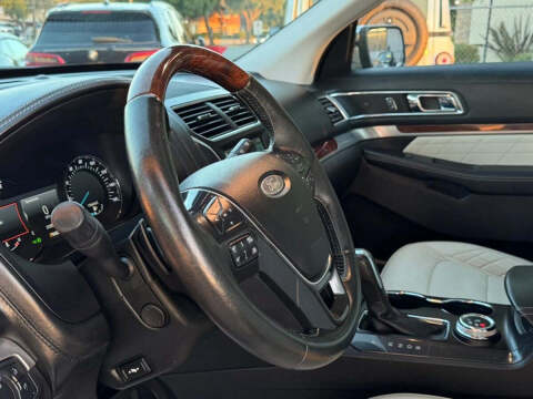 2019 Ford Explorer Platinum