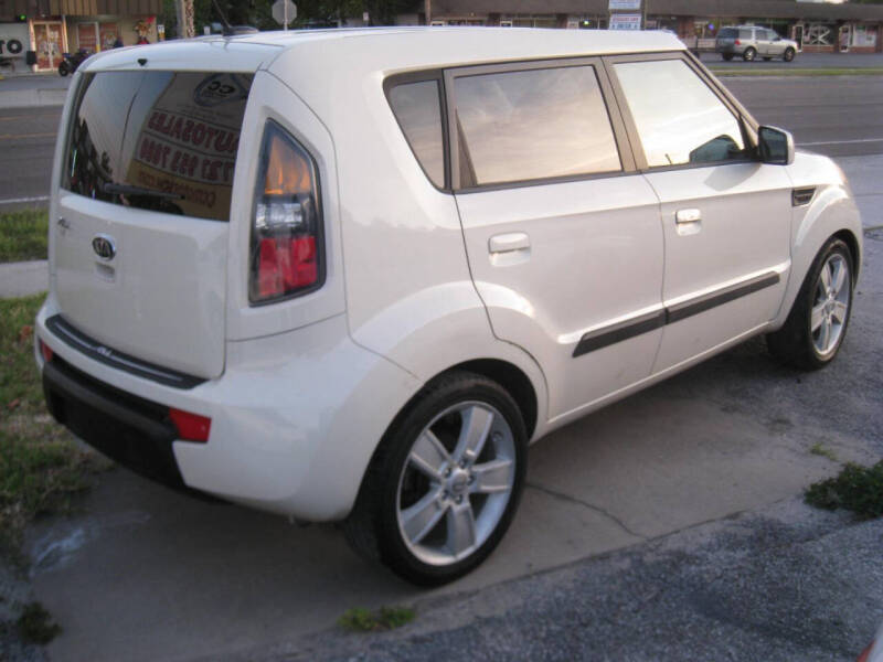 2010 Kia Soul +