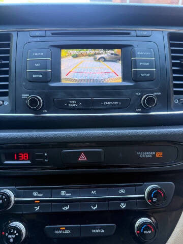 2016 Kia Sedona LX