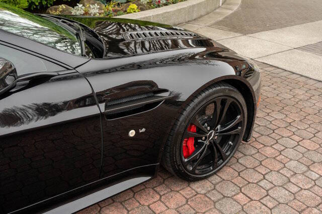 2015 Aston Martin V12 Vantage S 16