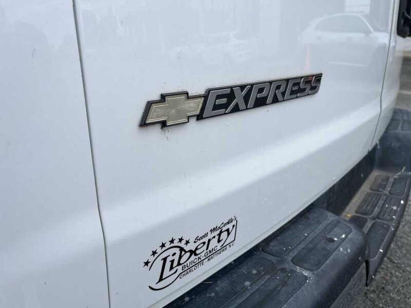 2022 Chevrolet Express 3500
