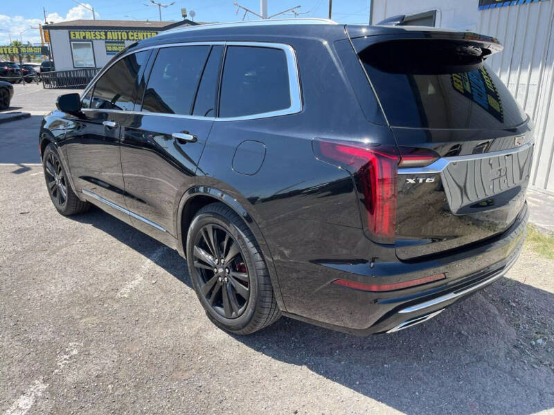 2025 Cadillac XT6 Premium Luxury