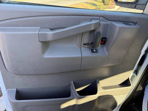 2022 GMC Savana 2500