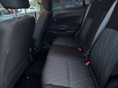 2023 Mitsubishi Outlander Sport ES