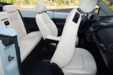 2010 Volkswagen New Beetle Convertible Final Edition