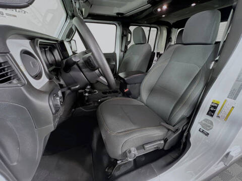 2024 Jeep Gladiator NightHawk