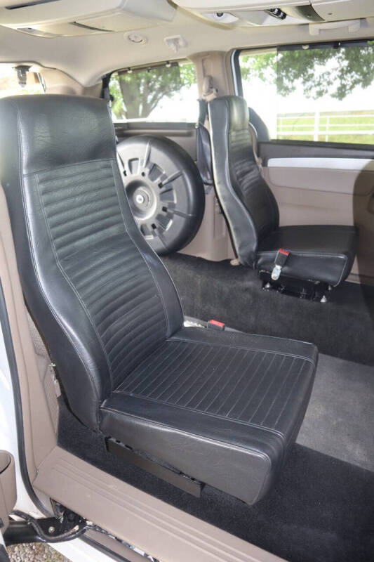 2012 Volkswagen Routan SEL
