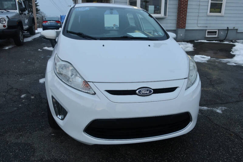 2011 Ford Fiesta SES