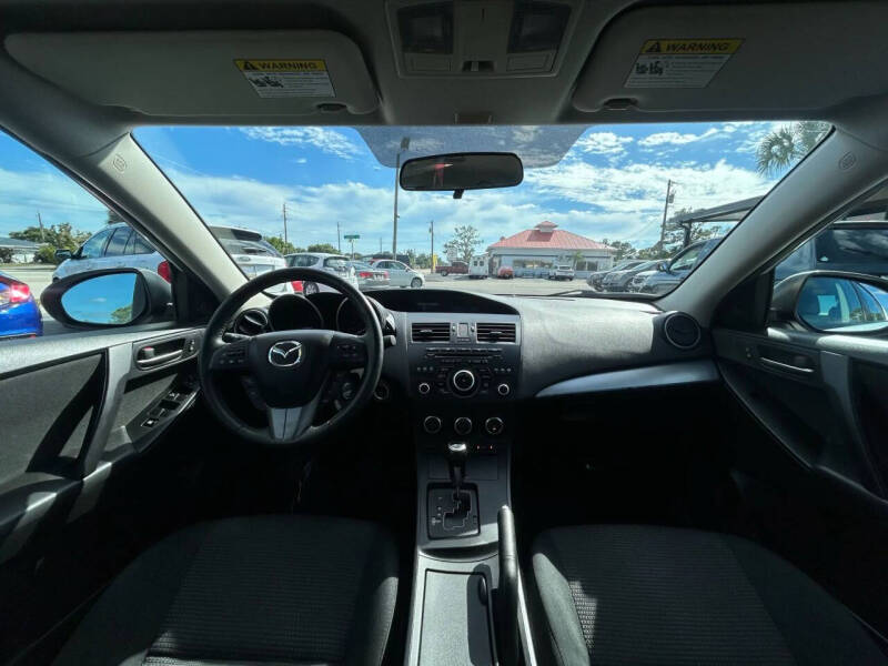 2013 Mazda MAZDA3 i Touring