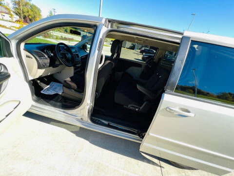 2012 Dodge Grand Caravan American Value Package