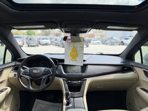 2017 Cadillac XT5 Premium Luxury