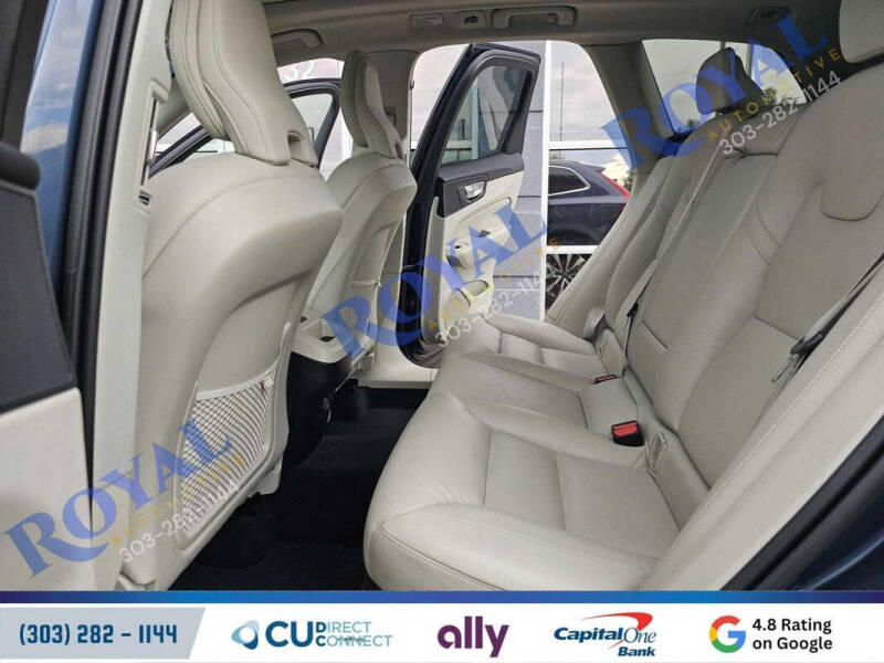 2023 Volvo XC60 B5 Plus Bright Theme