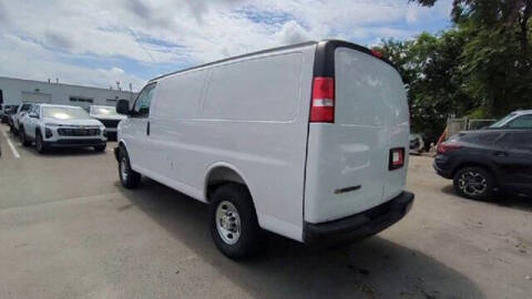 2025 Chevrolet Express 2500