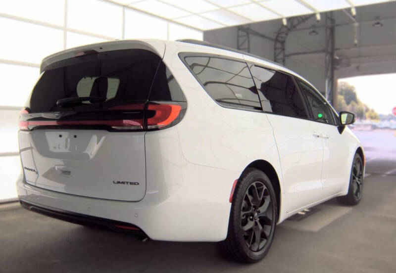 2025 Chrysler Pacifica Limited