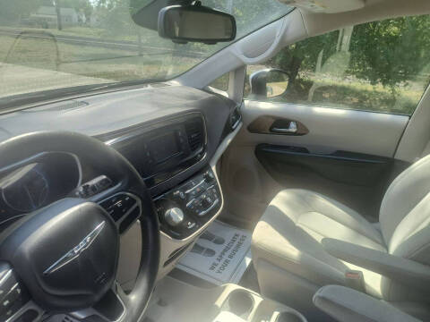 2017 Chrysler Pacifica LX