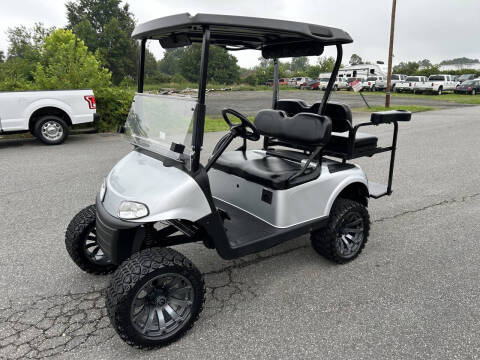 2016 E-Z-GO RXV