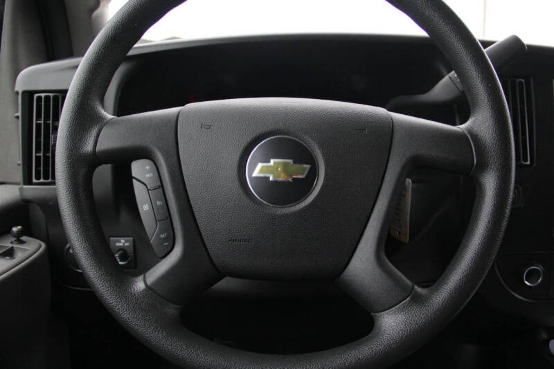 2022 Chevrolet Express 2500