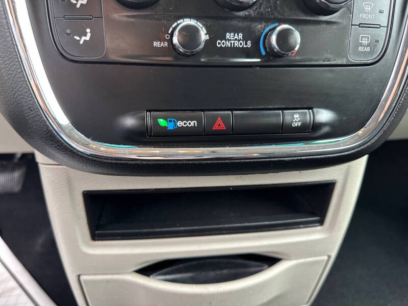 2017 Dodge Grand Caravan SE
