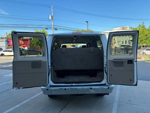 2013 Ford E-Series E-350 SD XLT