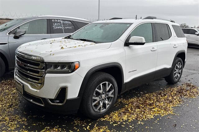 2023 GMC Acadia SLT