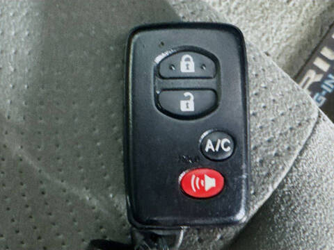 2014 Toyota Prius Plug-in Hybrid Advanced