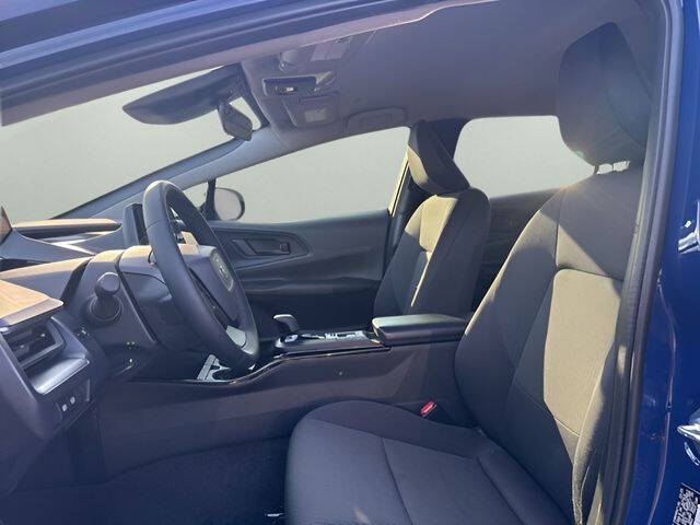 2025 Toyota Prius LE