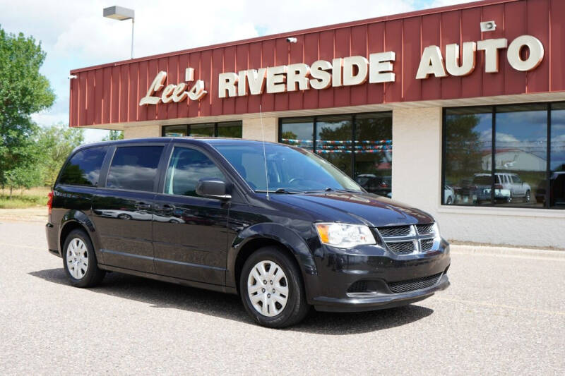 2017 Dodge Grand Caravan for sale at Lee's Riverside Auto in Elk River MN