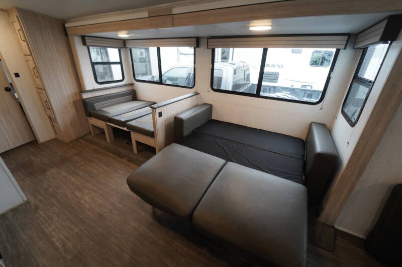 2024 Cruiser RV Shadow Cruiser 280QBS