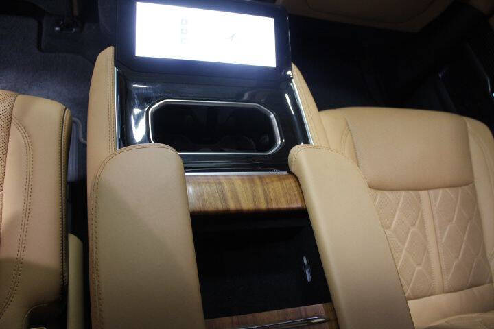 2022 Jeep Grand Wagoneer Series III