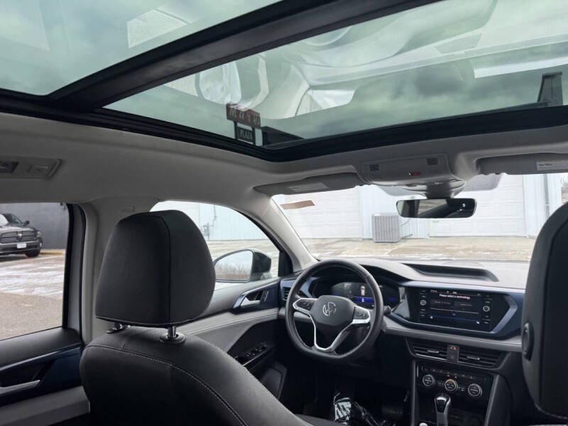 2024 Volkswagen Taos SE 4Motion