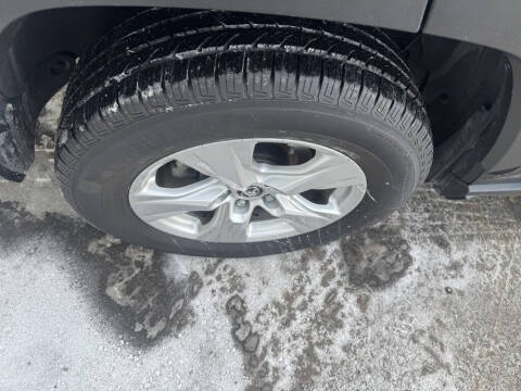 2019 Toyota RAV4 Hybrid XLE