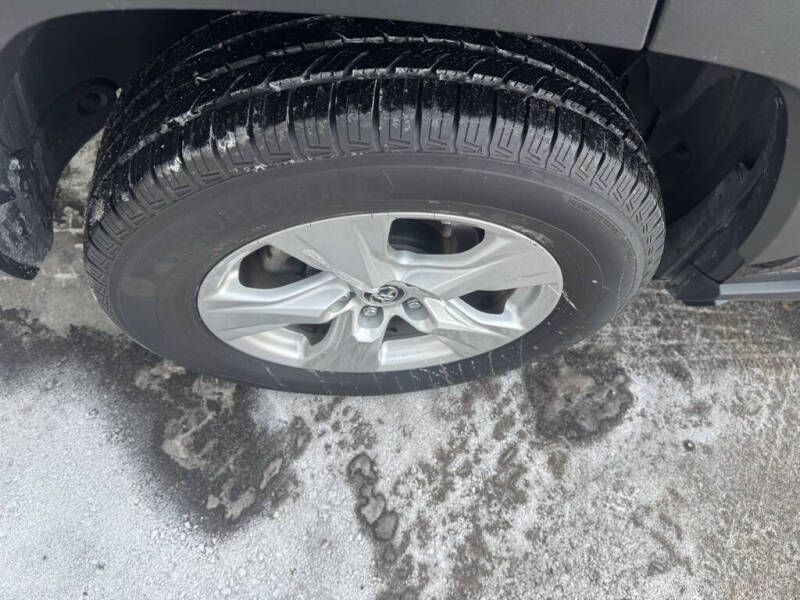 2019 Toyota RAV4 Hybrid XLE