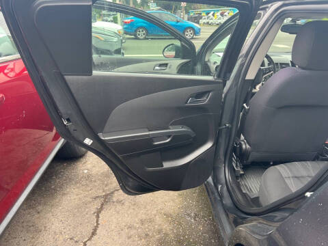 2015 Chevrolet Sonic LT Auto