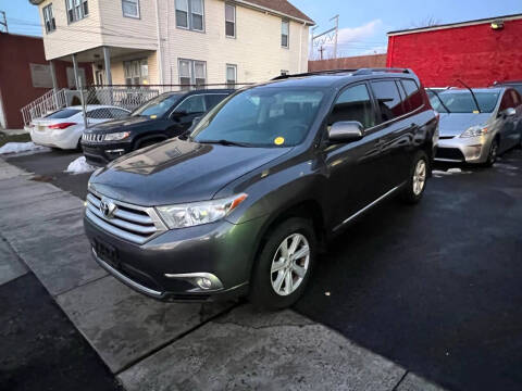 2013 Toyota Highlander SE