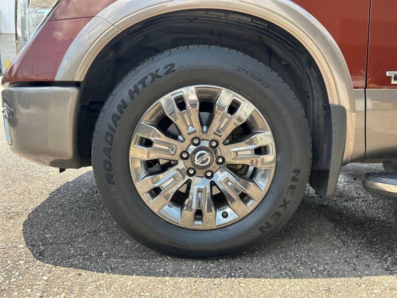 2017 Nissan Titan Platinum Reserve