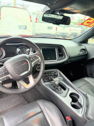 2015 Dodge Challenger SXT Plus